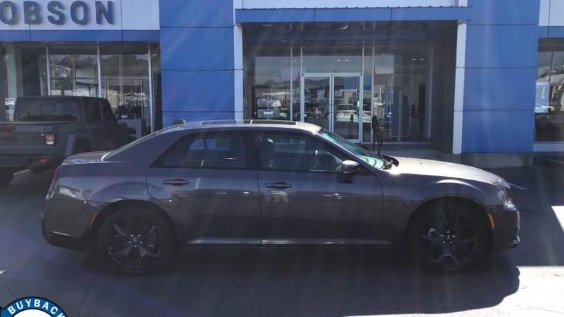 CHRYSLER 300 2022 2C3CCABG6NH190799 image