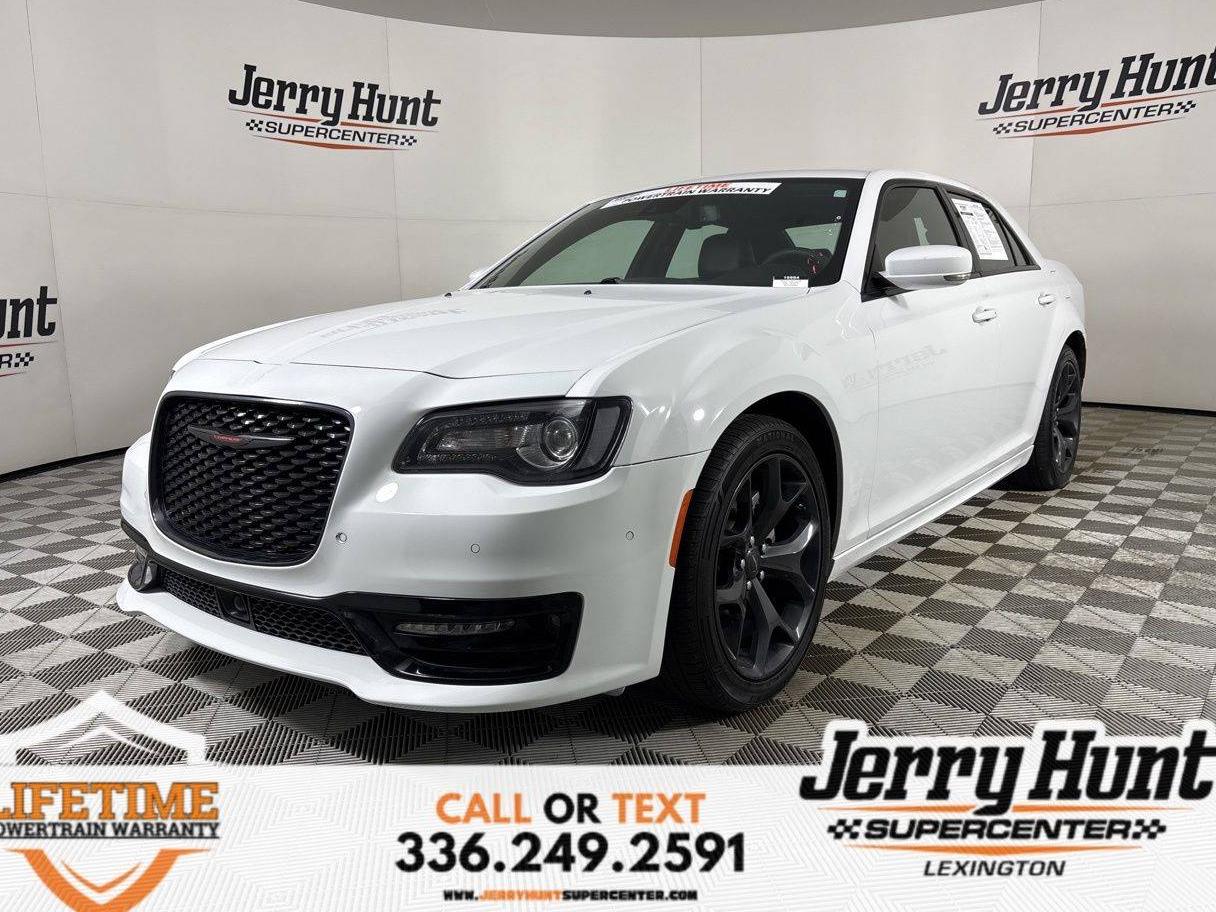 CHRYSLER 300 2022 2C3CCABT8NH236663 image