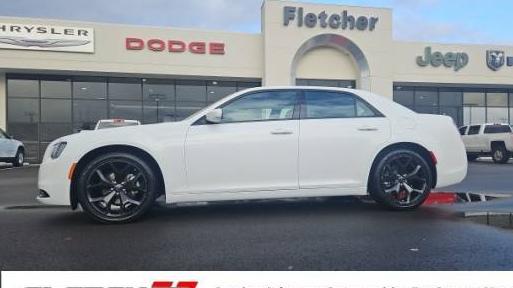 CHRYSLER 300 2022 2C3CCABG8NH167718 image