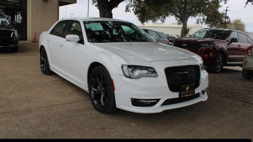 CHRYSLER 300 2022 2C3CCADG7NH131175 image