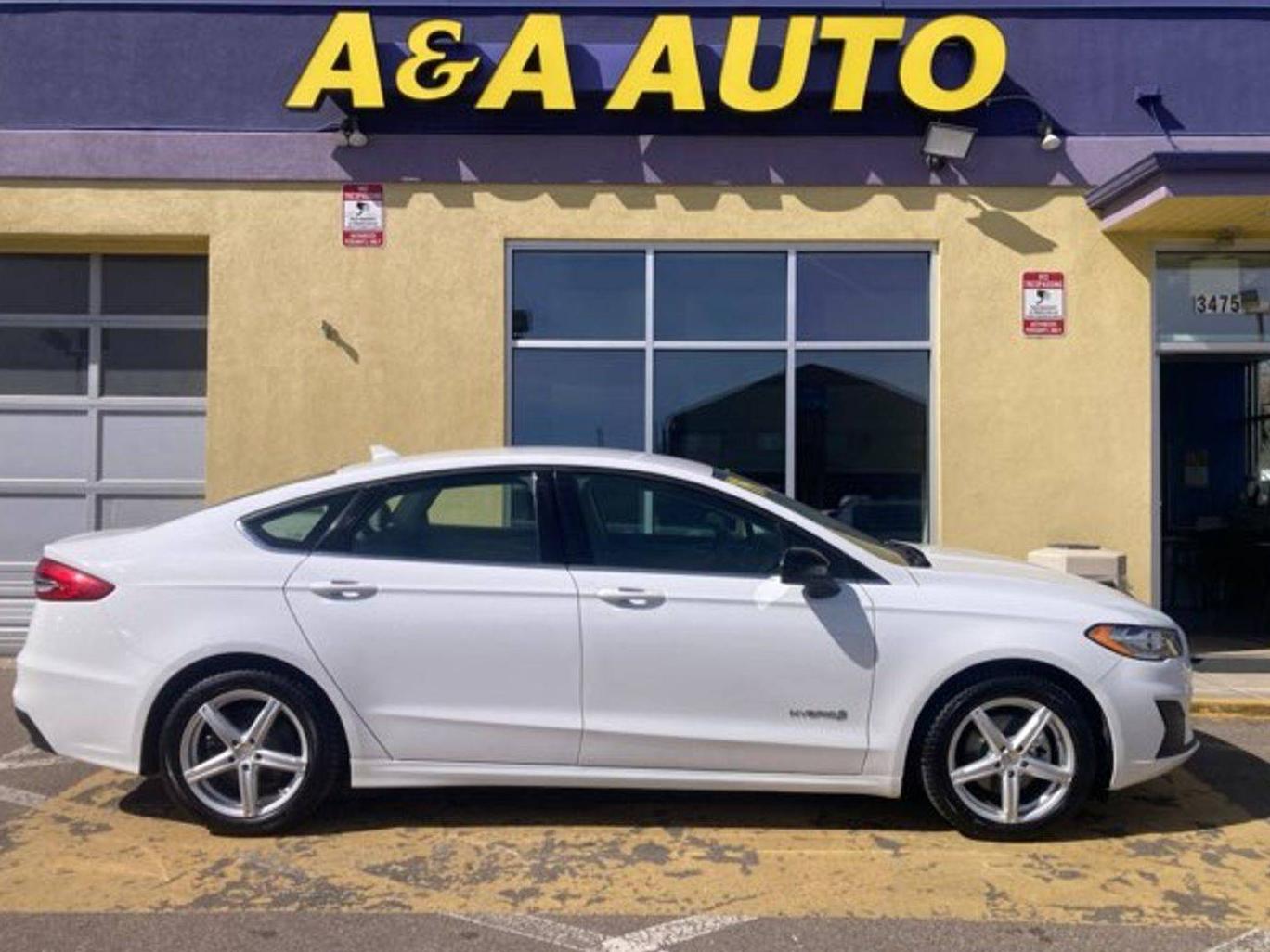 FORD FUSION 2019 3FA6P0LU5KR188804 image