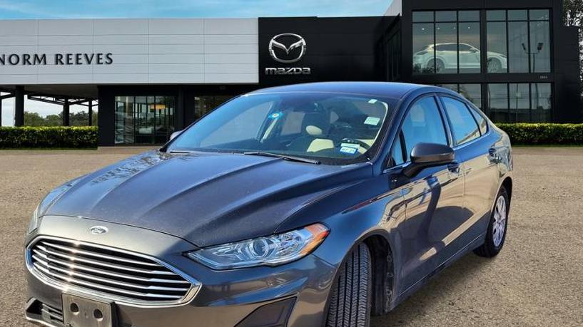 FORD FUSION 2019 3FA6P0G71KR277015 image