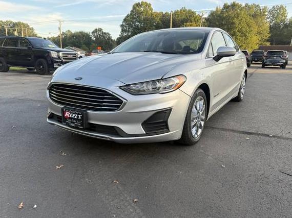 FORD FUSION 2019 3FA6P0LU3KR157891 image