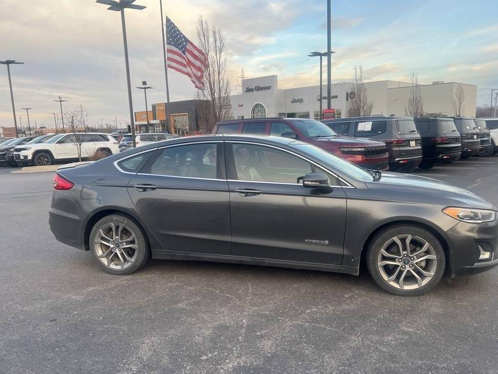 FORD FUSION 2019 3FA6P0RU1KR151241 image