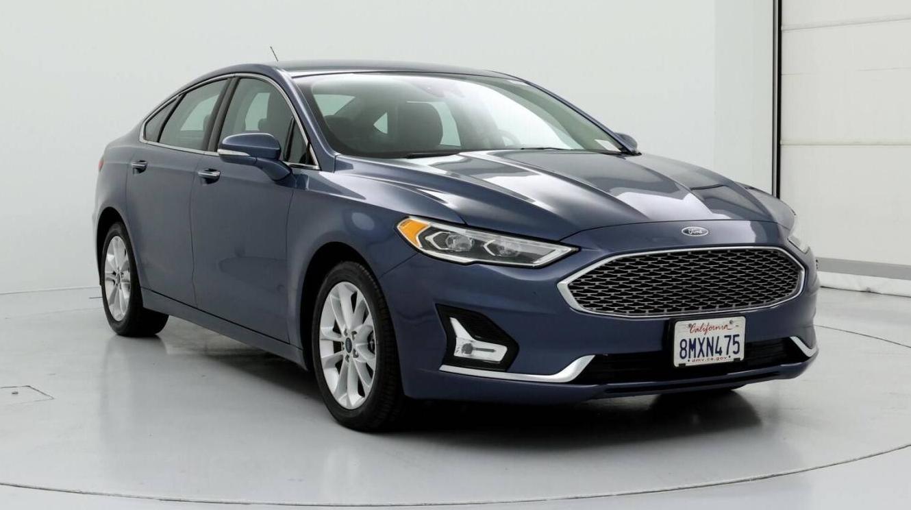 FORD FUSION 2019 3FA6P0SU7KR176008 image