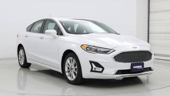 FORD FUSION 2019 3FA6P0SU7KR212425 image