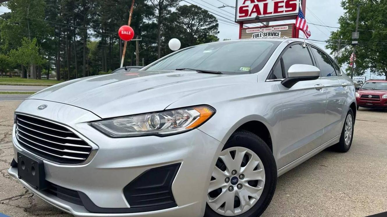 FORD FUSION 2019 3FA6P0G70KR112430 image