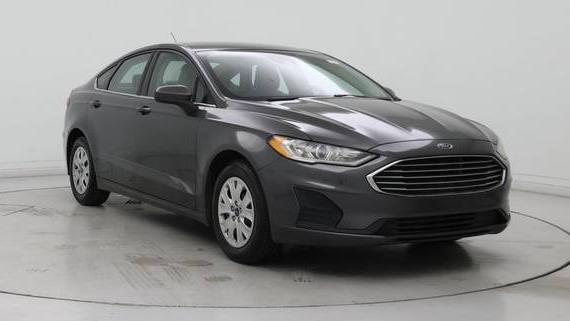 FORD FUSION 2019 3FA6P0G77KR133873 image