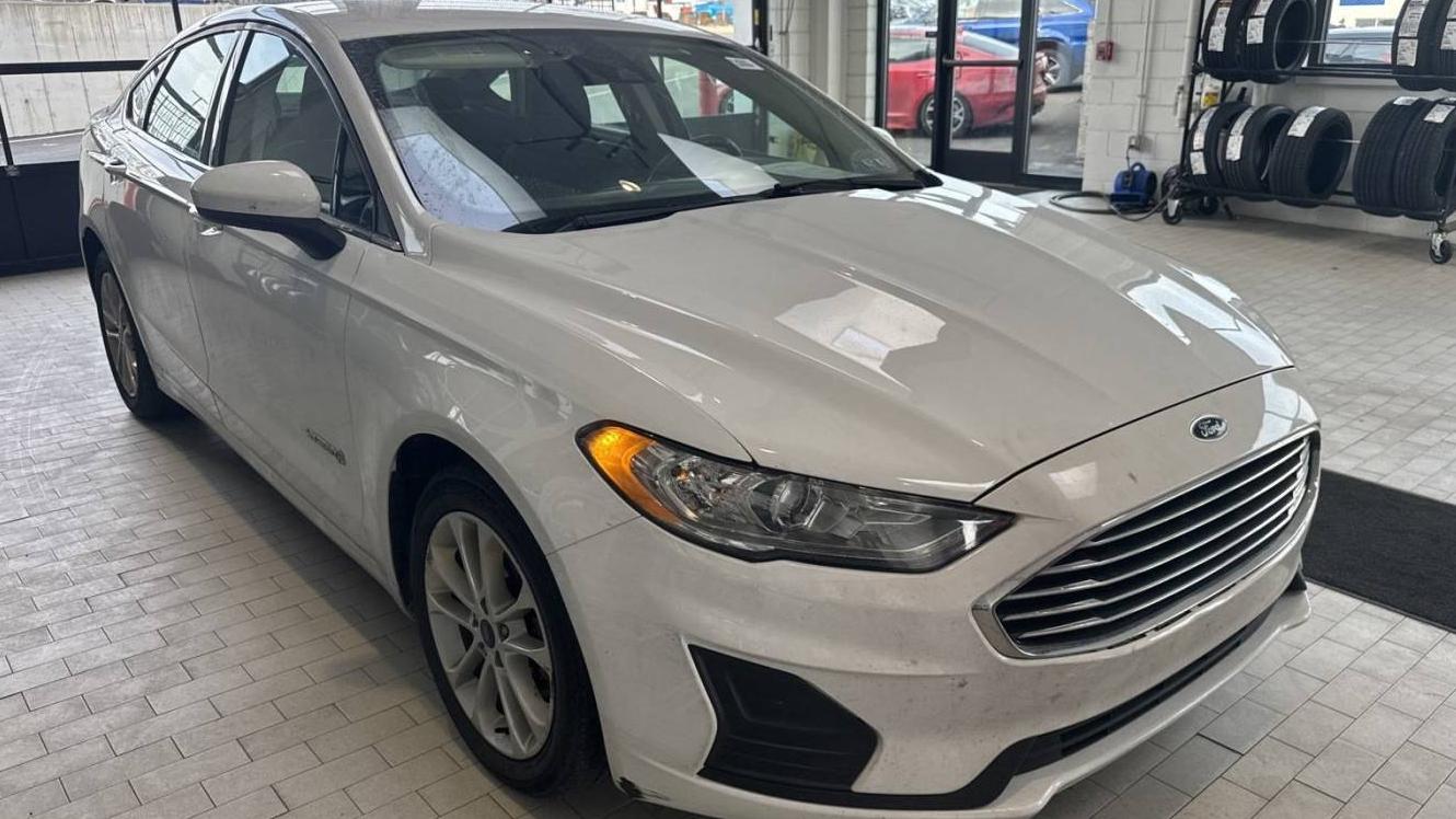 FORD FUSION 2019 3FA6P0LU1KR158814 image