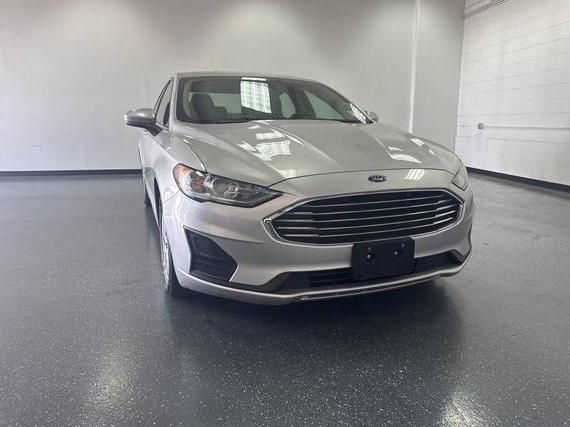FORD FUSION 2019 3FA6P0G72KR178154 image