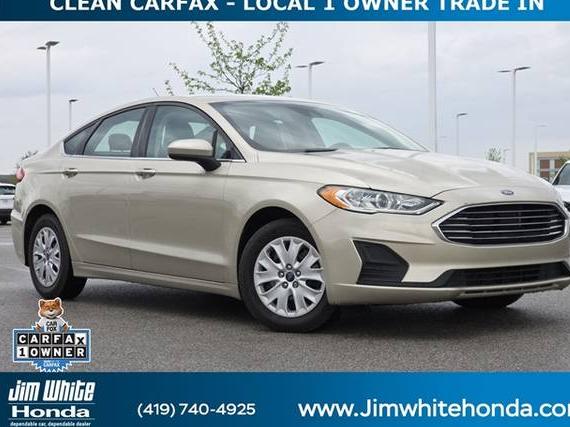 FORD FUSION 2019 3FA6P0G77KR131444 image