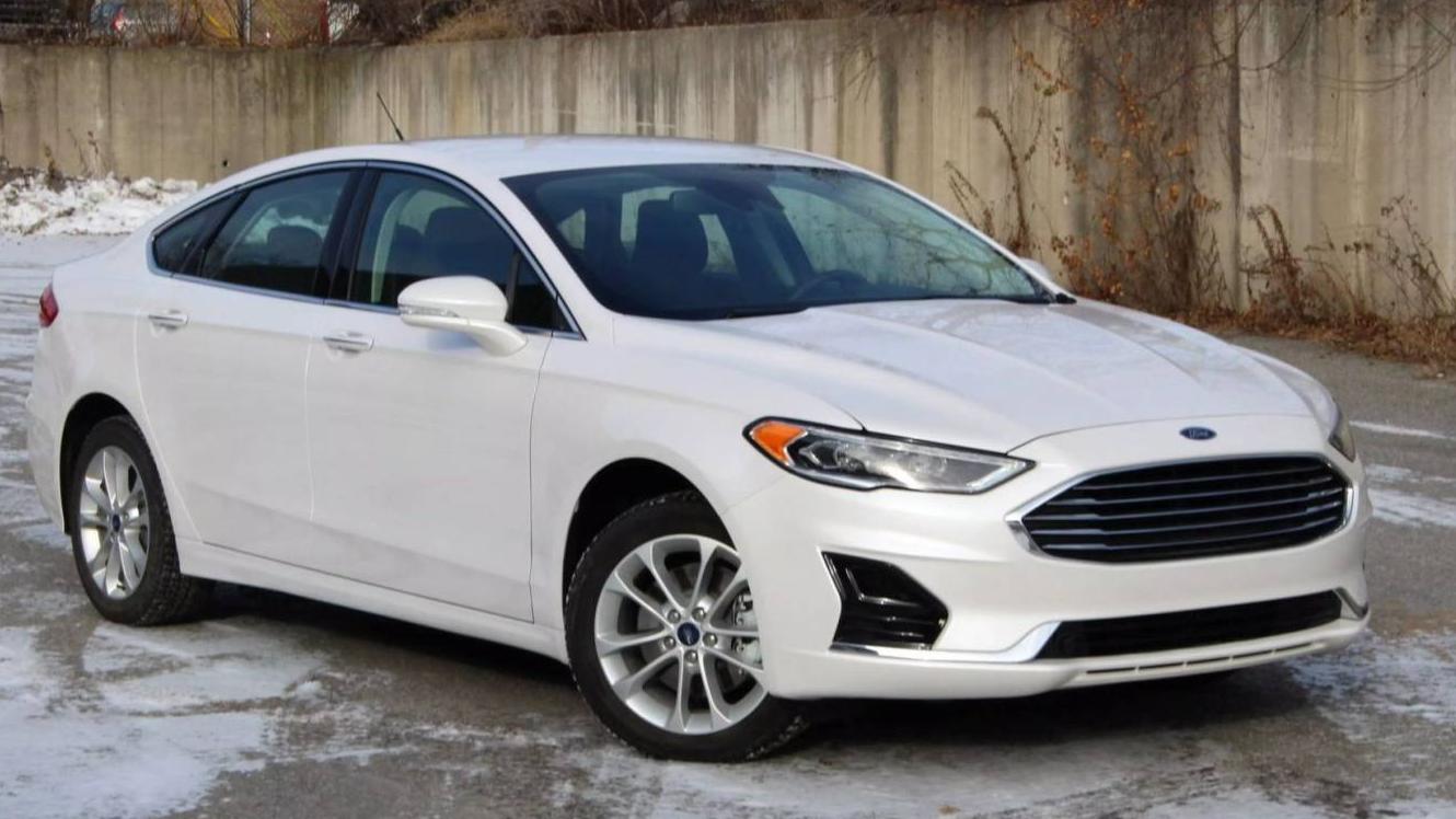 FORD FUSION 2019 3FA6P0HD0KR246133 image