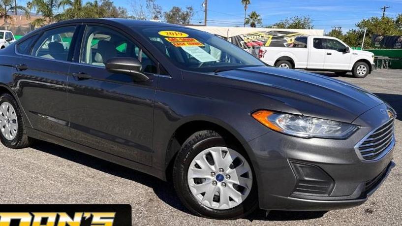 FORD FUSION 2019 3FA6P0G70KR108541 image