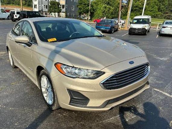 FORD FUSION 2019 3FA6P0LU4KR116802 image