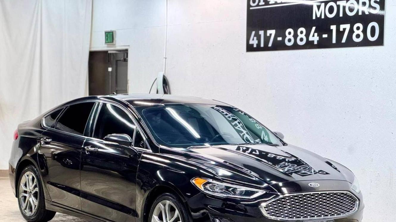 FORD FUSION 2019 3FA6P0RU7KR106207 image