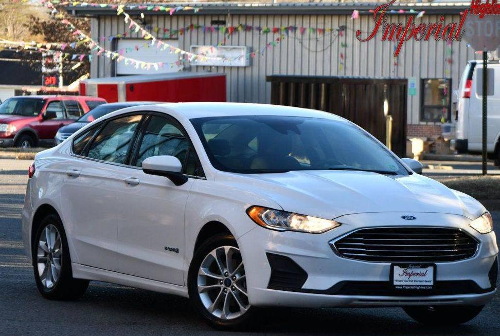 FORD FUSION 2019 3FA6P0LU5KR149775 image