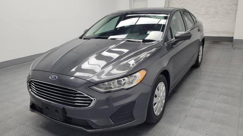 FORD FUSION 2019 3FA6P0G75KR135279 image