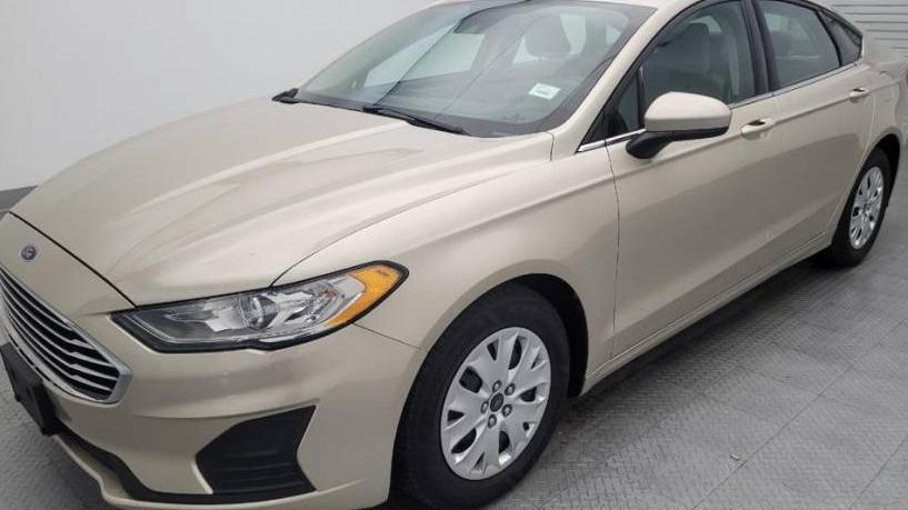 FORD FUSION 2019 3FA6P0G70KR277054 image