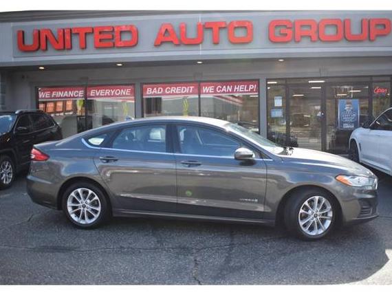 FORD FUSION 2019 3FA6P0LU1KR258153 image