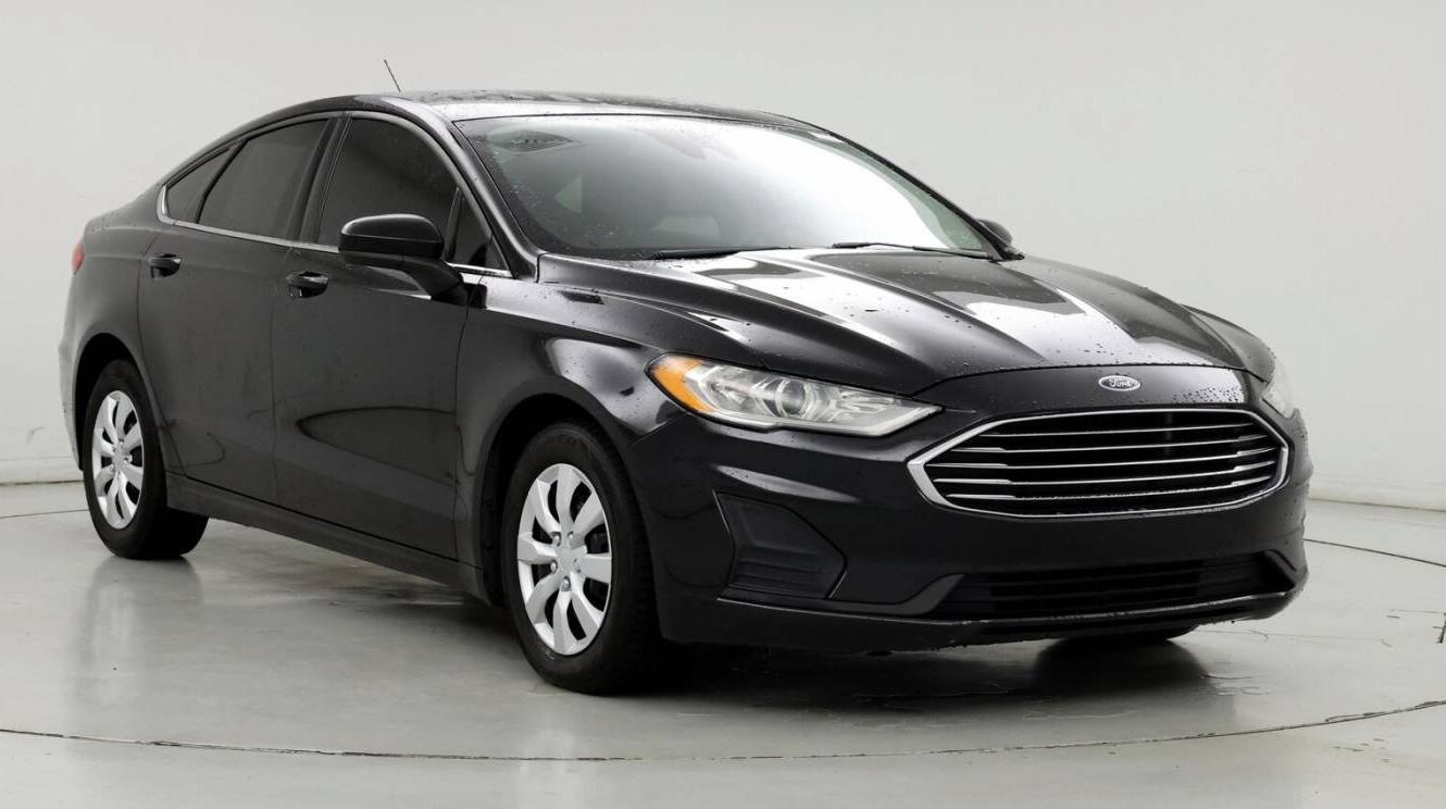 FORD FUSION 2019 3FA6P0G75KR126601 image