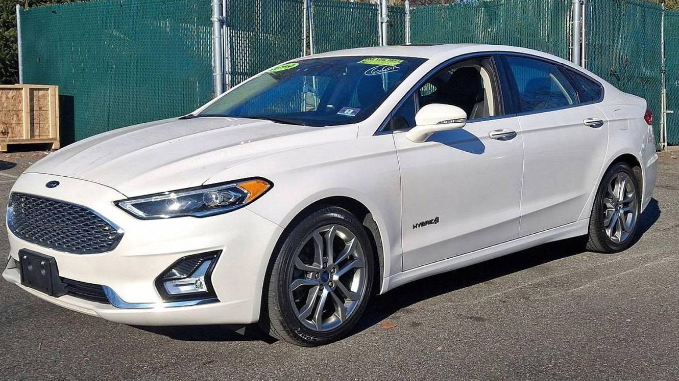 FORD FUSION 2019 3FA6P0RU0KR157757 image