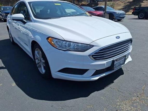FORD FUSION 2018 3FA6P0LU5JR137379 image