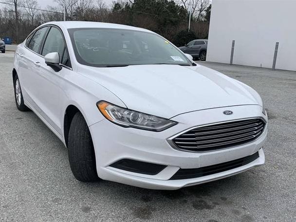 FORD FUSION 2018 3FA6P0G72JR279208 image