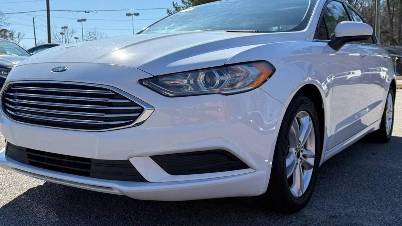 FORD FUSION 2018 3FA6P0H74JR278009 image