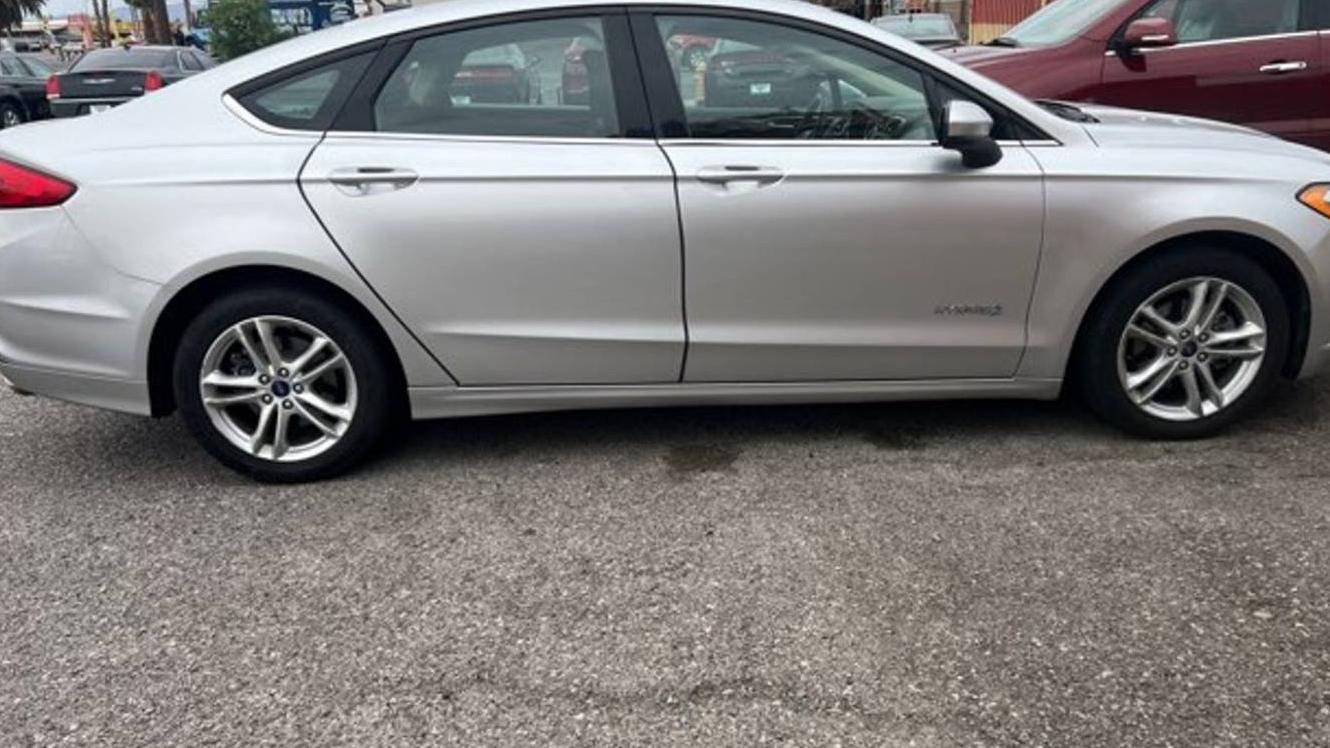 FORD FUSION 2018 3FA6P0LU6JR268904 image