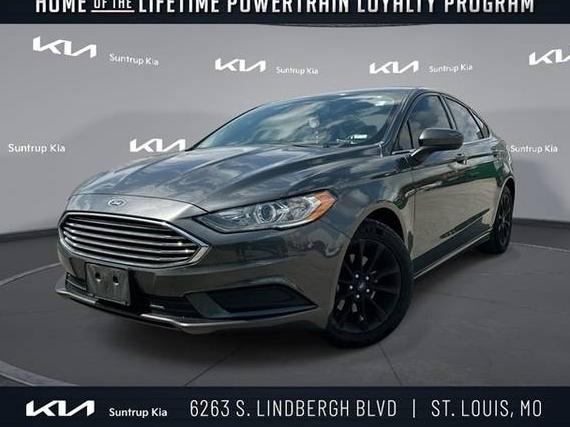 FORD FUSION 2017 3FA6P0H73HR416424 image
