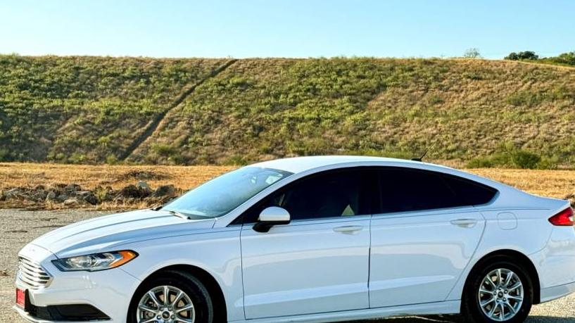 FORD FUSION 2017 3FA6P0G7XHR141121 image