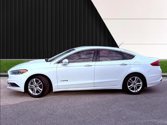 FORD FUSION 2017 3FA6P0LU5HR409388 image