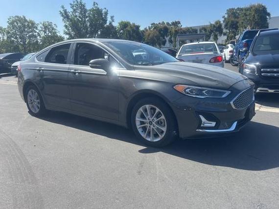 FORD FUSION 2020 3FA6P0SU1LR181741 image