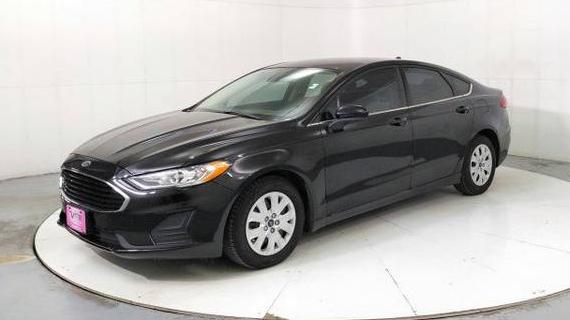 FORD FUSION 2020 3FA6P0G72LR188202 image