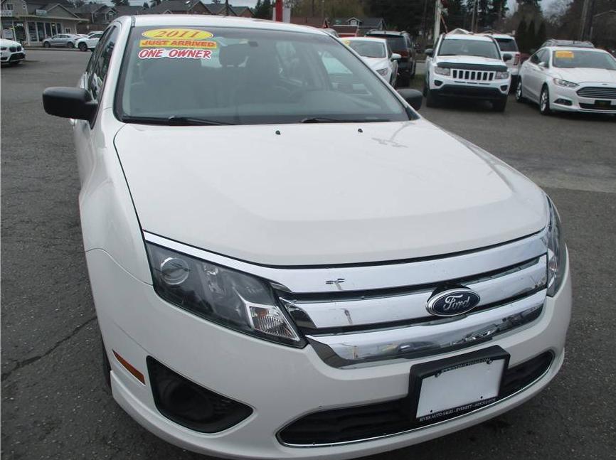 FORD FUSION 2011 3FAHP0GA2BR131940 image