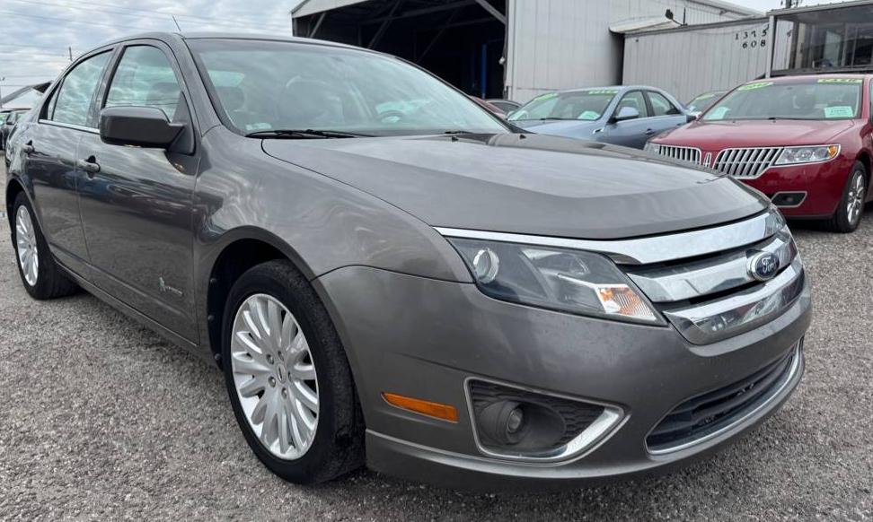 FORD FUSION 2011 3FADP0L33BR340822 image