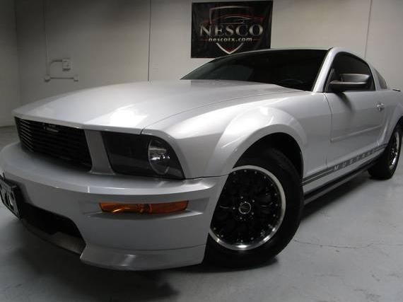 FORD MUSTANG 2008 1ZVHT80N485201108 image