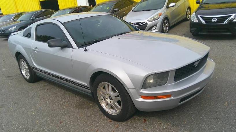 FORD MUSTANG 2007 1ZVFT80N375263878 image