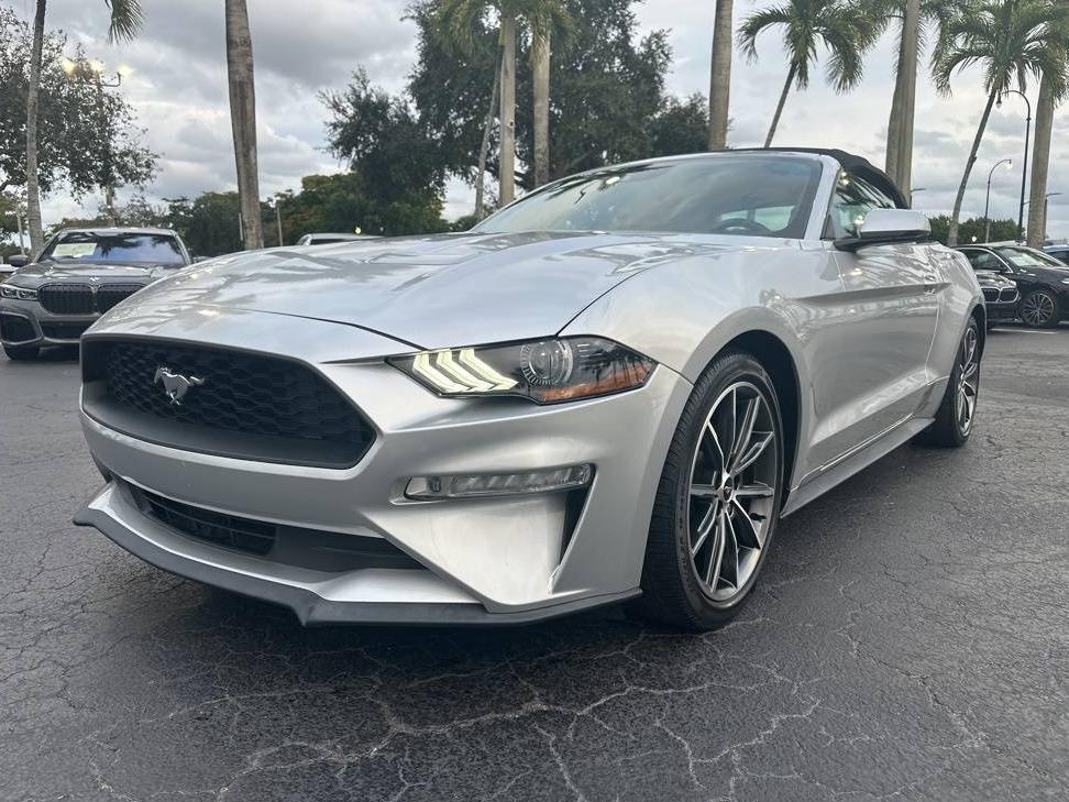 FORD MUSTANG 2019 1FATP8UH2K5171464 image