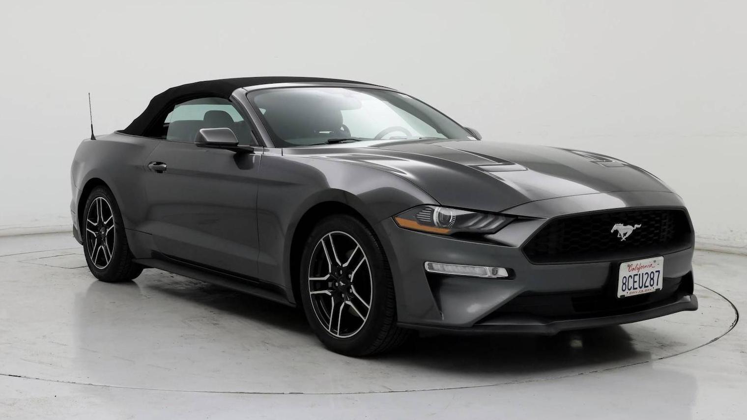 FORD MUSTANG 2018 1FATP8UH3J5135975 image