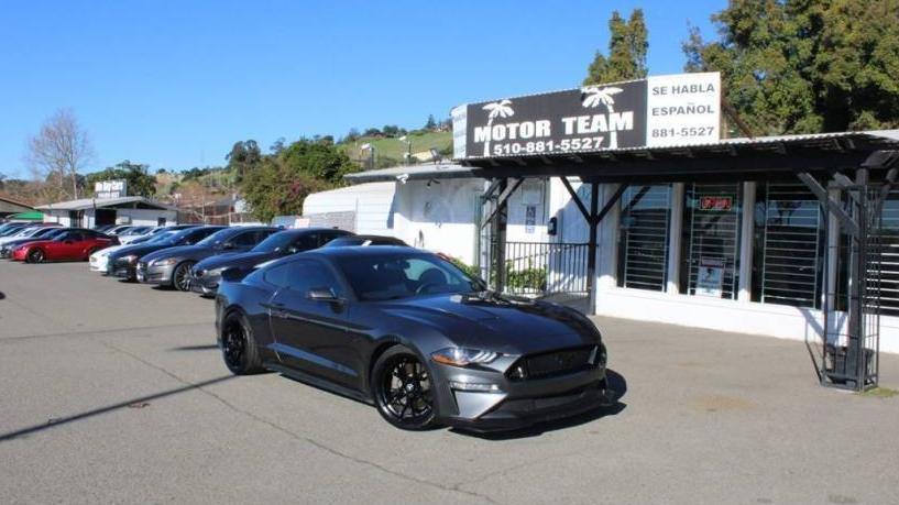 FORD MUSTANG 2018 1FA6P8CF6J5142383 image