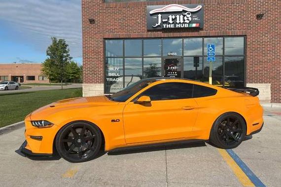 FORD MUSTANG 2018 1FA6P8CF2J5107937 image