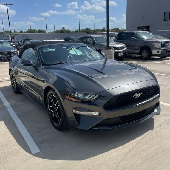 FORD MUSTANG 2018 1FATP8UH2J5105799 image