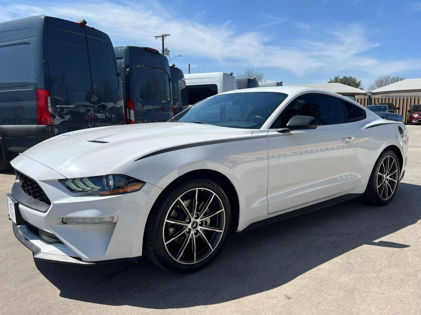 FORD MUSTANG 2018 1FA6P8TH6J5165728 image