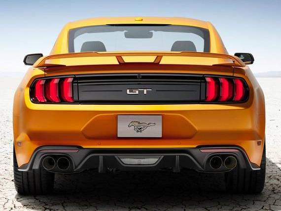 FORD MUSTANG 2018 1FA6P8CF8J5165843 image