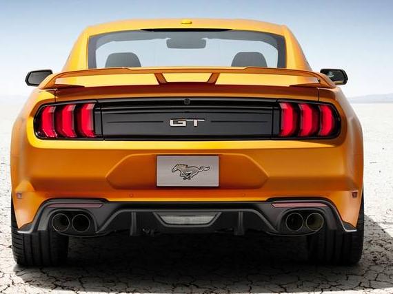 FORD MUSTANG 2018 1FA6P8CF2J5177289 image