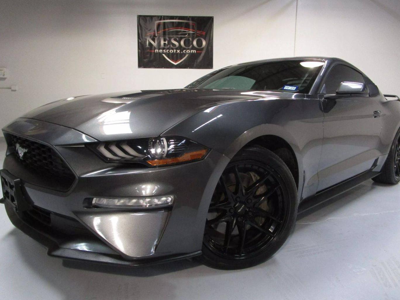 FORD MUSTANG 2018 1FA6P8TH1J5180413 image