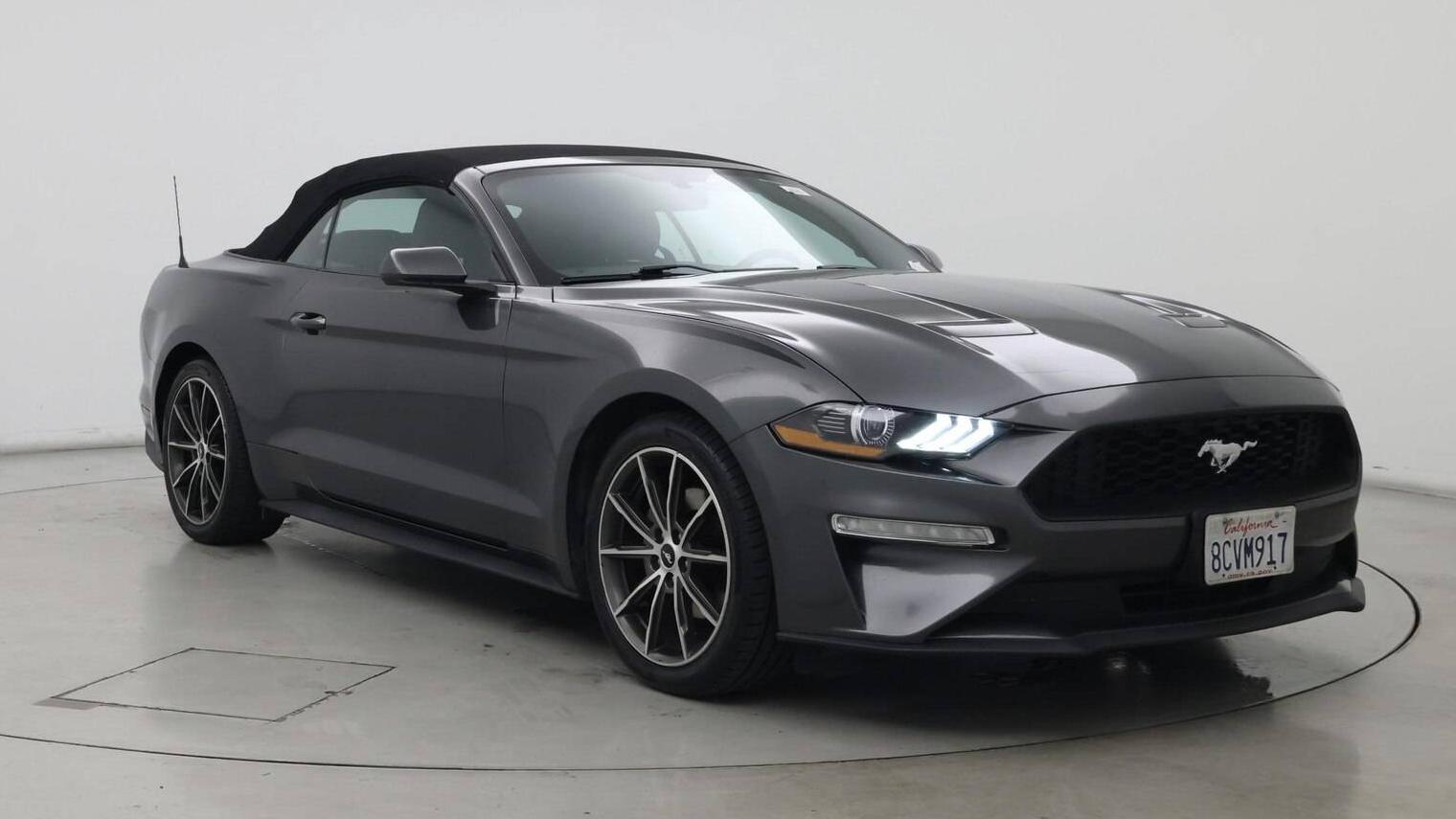 FORD MUSTANG 2018 1FATP8UH9J5143157 image