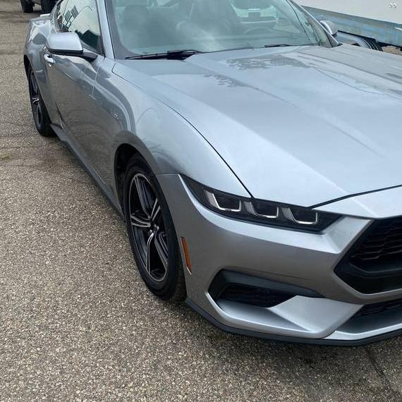 FORD MUSTANG 2024 1FA6P8TH3R5130365 image