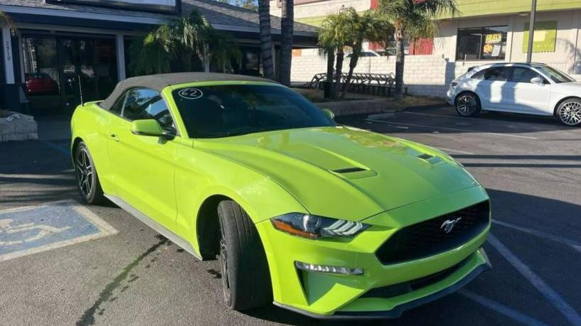 FORD MUSTANG 2020 1FATP8UH5L5125712 image